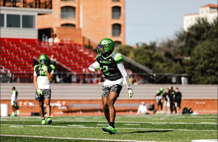 B06C9751-7D77-4122-929A-A8F235023233